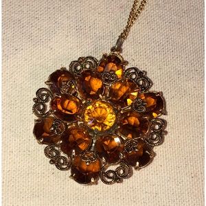 Vintage Amber Orange Crystal & Gold Tone Filigree Flower Pendant Necklace 24”